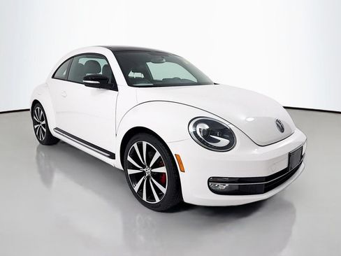 Used 2012 Volkswagen Beetle 2.0T FWD image 1