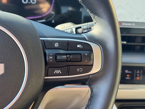 Certified 2025 Kia Sportage EX FWD image 28