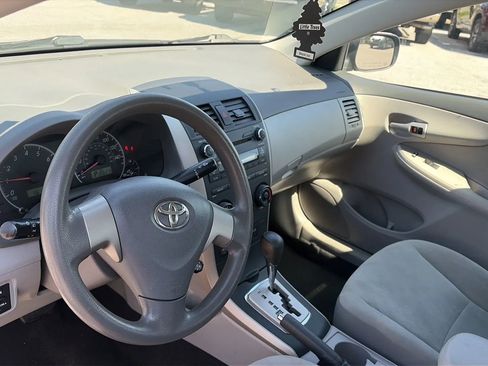Used 2010 Toyota Corolla LE image 29
