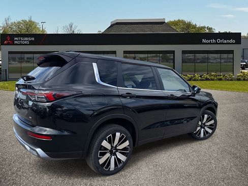New 2026 Mitsubishi Outlander SE FWD image 6