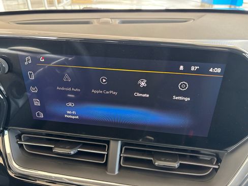 New 2026 Chevrolet Trax RS w/ Sunroof Package FWD image 21
