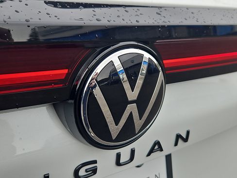 New 2026 Volkswagen Tiguan SE R-Line AWD/4WD image 26