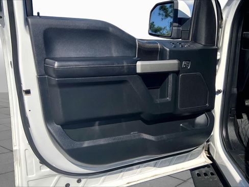 Used 2018 Ford F150 Raptor w/ Equipment Group 802A Luxury AWD/4WD image 21