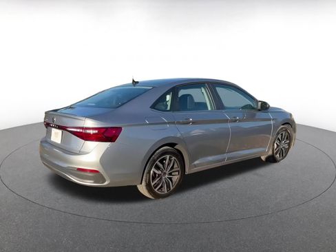 Used 2025 Volkswagen Jetta SE image 15