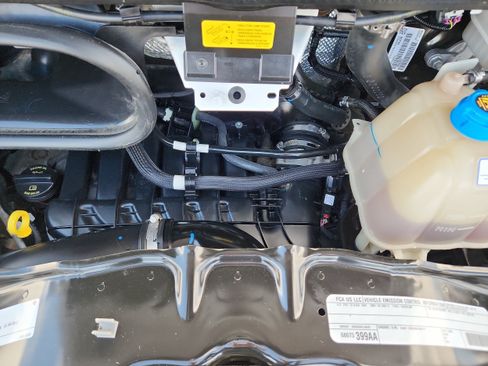 Used 2025 RAM ProMaster 2500 w/ Convenience Group FWD image 24