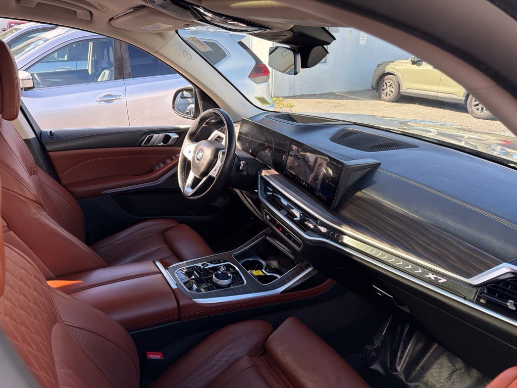 Used 2024 BMW X7 xDrive40i w/ Executive Package AWD/4WD image 19