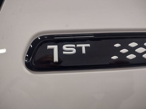 New 2025 Volkswagen ID. Buzz 1st Edition image 46