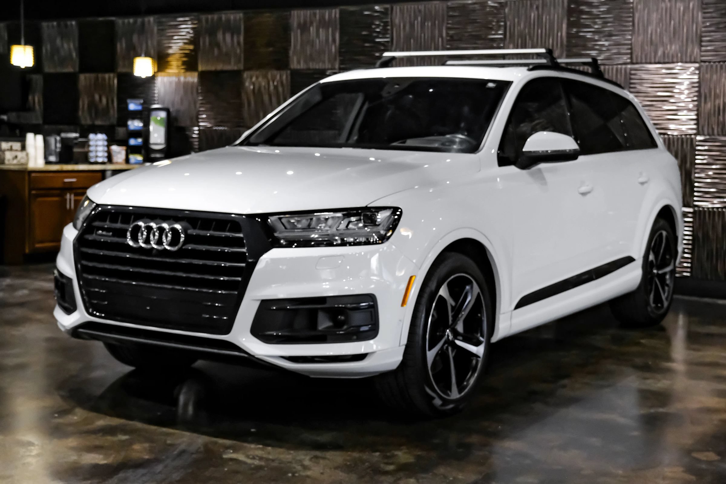 Used 2019 Audi Q7 3.0T Prestige AWD/4WD image 8