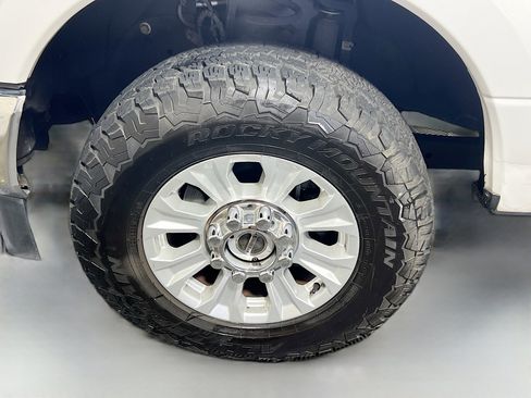 Used 2020 Ford F250 XL w/ STX Appearance Package image 33