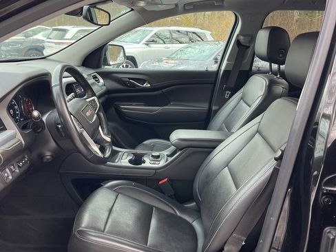 Used 2023 GMC Acadia SLT w/ Technology Package image 6