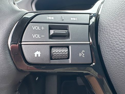 Certified 2026 Honda HR-V EX-L image 18