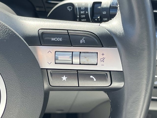 Certified 2025 Hyundai Kona SEL FWD image 36