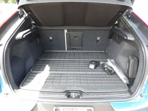 Certified 2023 Volvo C40 P8 Recharge Ultimate w/ Protection Package Premier AWD/4WD image 15