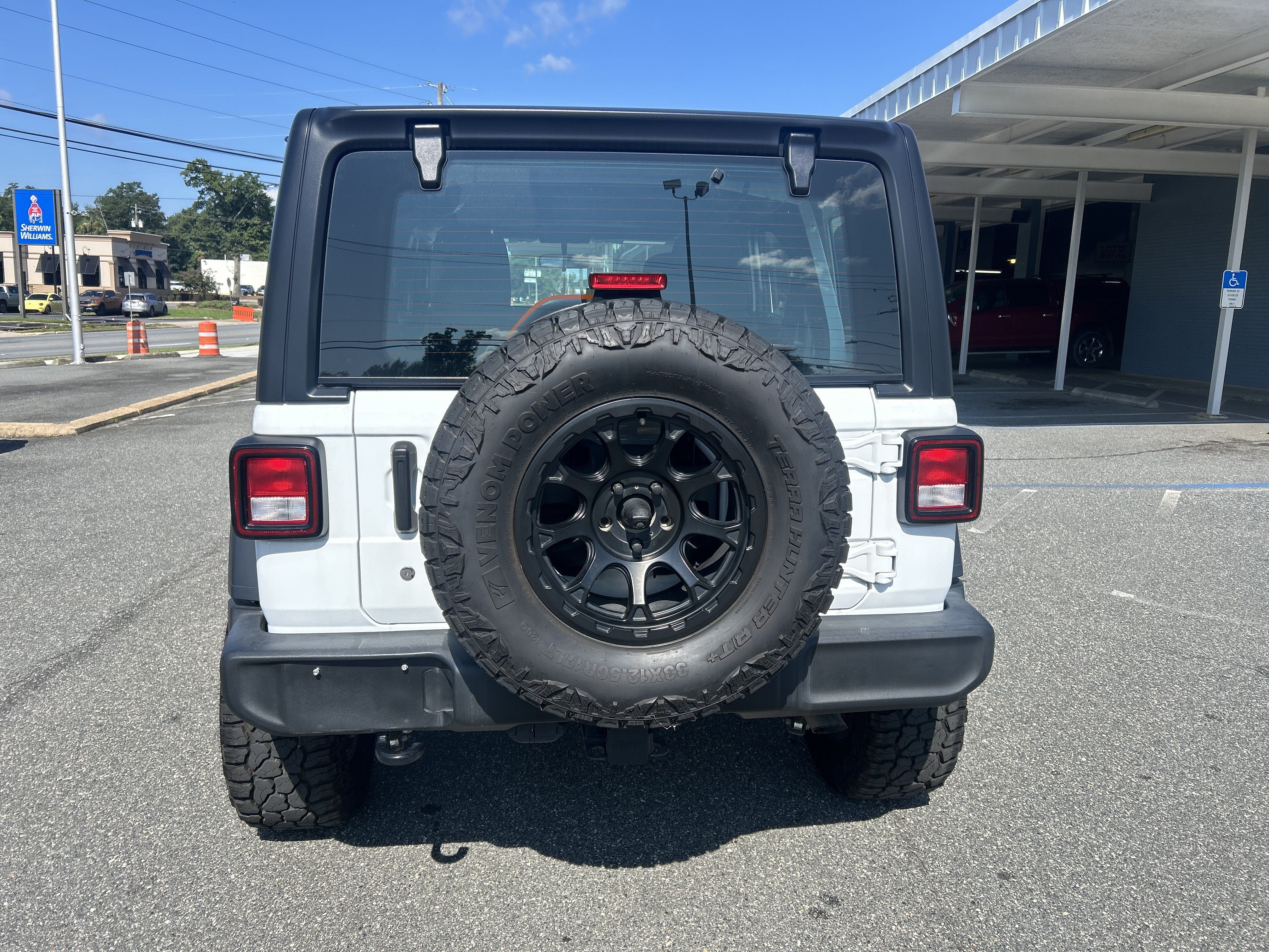 Used 2024 Jeep Wrangler Unlimited Sport AWD/4WD image 6