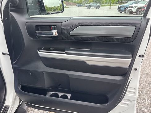 Used 2017 Toyota Tundra Platinum AWD/4WD image 19