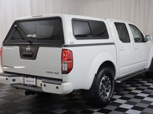 Used 2016 Nissan Frontier PRO-4X AWD/4WD image 18