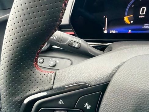Used 2026 Chevrolet Trax RS w/ Sunroof Package FWD image 50