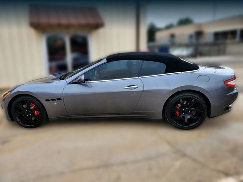 Used 2011 Maserati GranTurismo Convertible RWD image 13