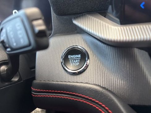 Used 2025 Ford Explorer ST-Line w/ ST-Line Street Pack image 31