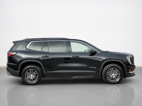 Used 2025 GMC Acadia Elevation image 9