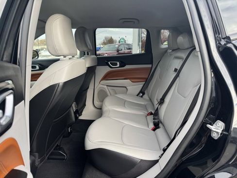 Certified 2022 Jeep Compass Limited image 25