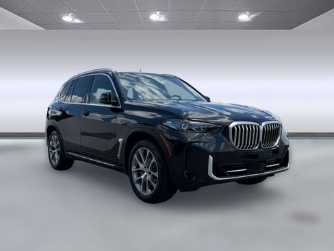 Used 2024 BMW X5 xDrive40i w/ Premium Package AWD/4WD image 7