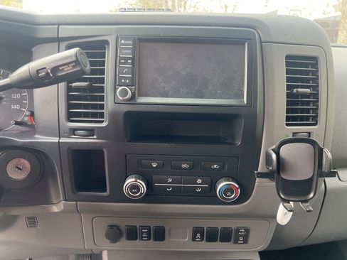 Used 2021 Nissan NV 2500 SV image 19