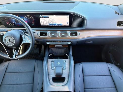 Used 2025 Mercedes-Benz GLE 350 4MATIC image 19
