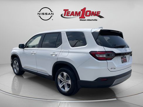 Used 2025 Honda Pilot EX-L image 6