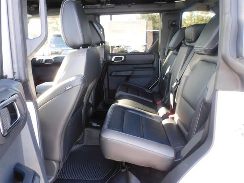 New 2025 Ford Bronco Outer Banks image 14