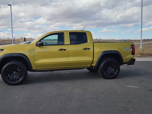 Used 2024 Chevrolet Colorado Trail Boss w/ Technology Package AWD/4WD image 2