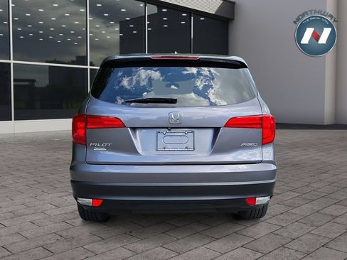 Used 2017 Honda Pilot EX image 4