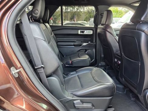 Used 2020 Ford Explorer ST w/ ST High-Performance Pack AWD/4WD image 18