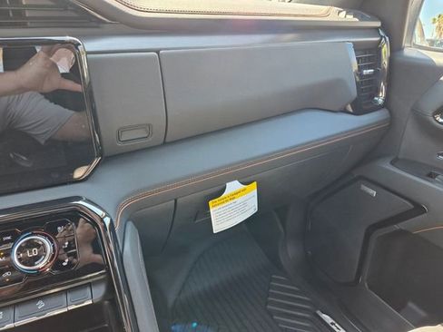 New 2026 GMC Sierra 1500 AT4 w/ AT4 Premium Package AWD/4WD image 27
