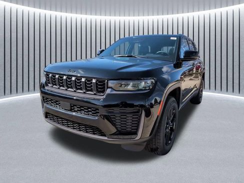 New 2026 Jeep Grand Cherokee Laredo image 18