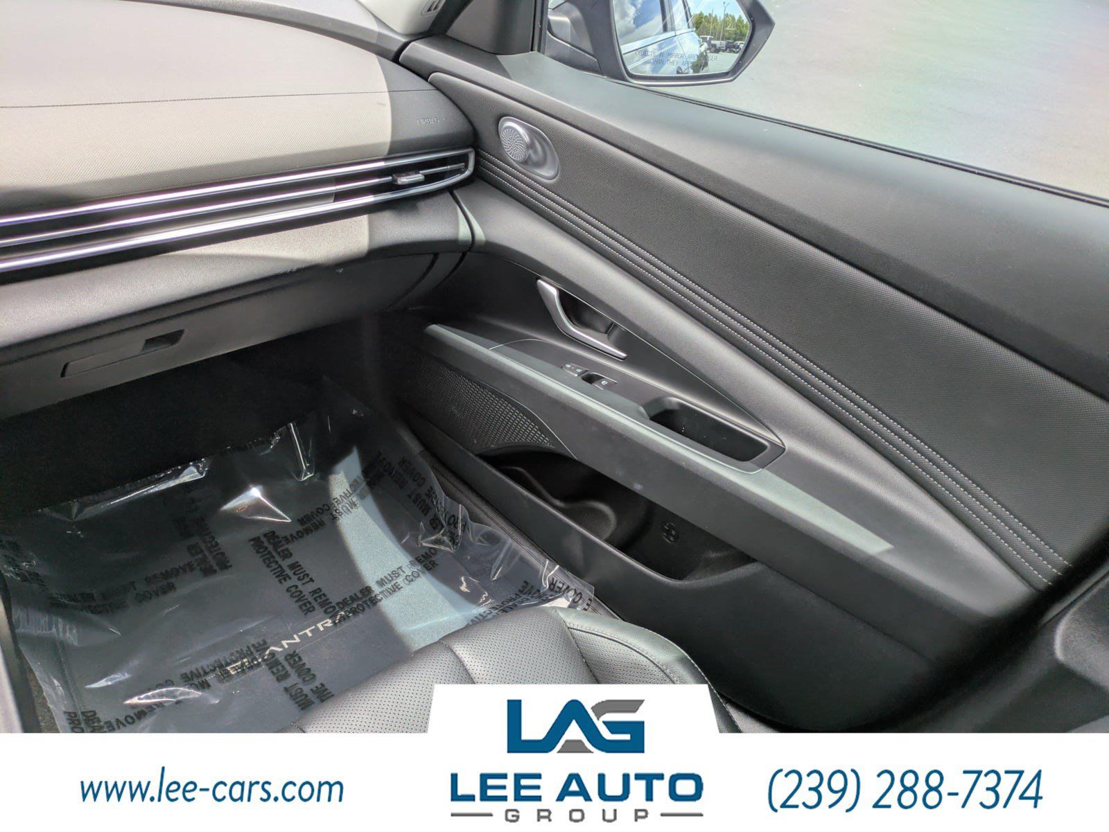 Used 2025 Hyundai Elantra Limited FWD image 13
