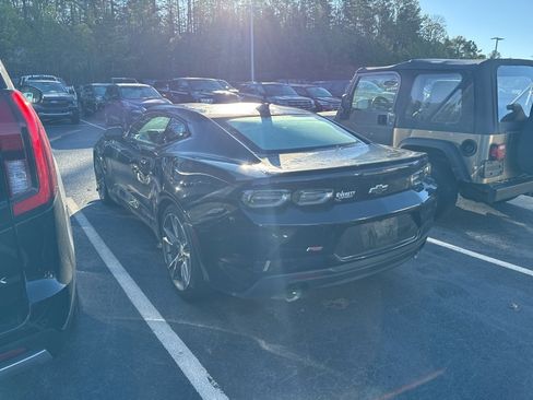 Used 2021 Chevrolet Camaro LT w/ RS Package image 4