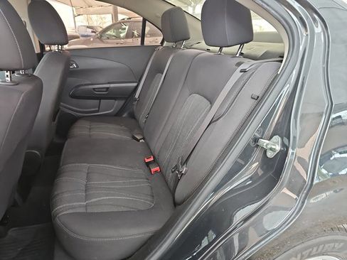 Used 2015 Chevrolet Sonic LT image 9