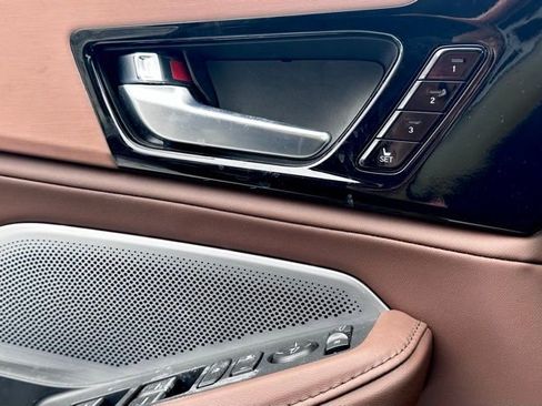 Used 2025 Acura MDX w/ Technology Package image 26