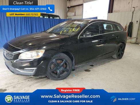 Used 2017 Volvo V60 T5 Premier w/ Convenience Package image 1