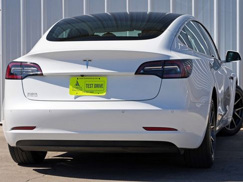 Used 2018 Tesla Model 3 Long Range image 4