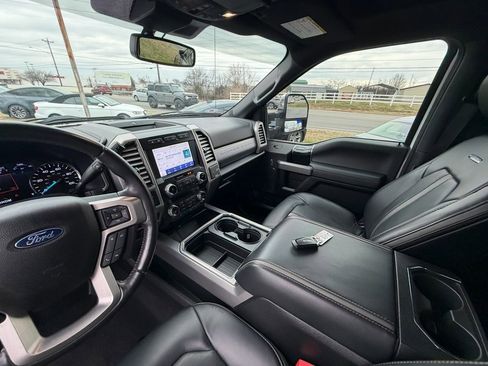 Used 2020 Ford F250 Platinum image 11