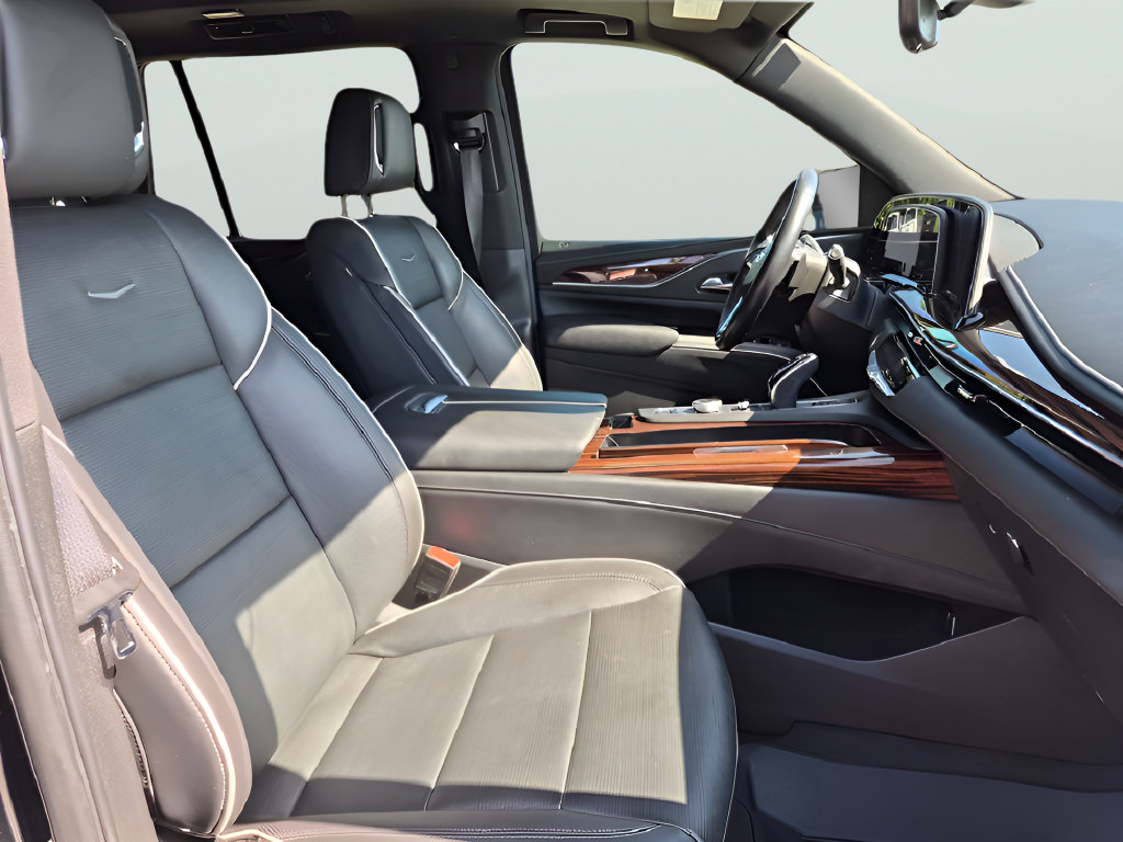 Used 2022 Cadillac Escalade Premium Luxury w/ Performance Package RWD image 44