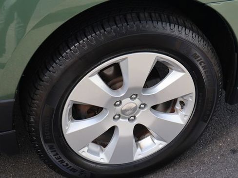 Used 2010 Subaru Outback 2.5i Limited AWD/4WD image 23