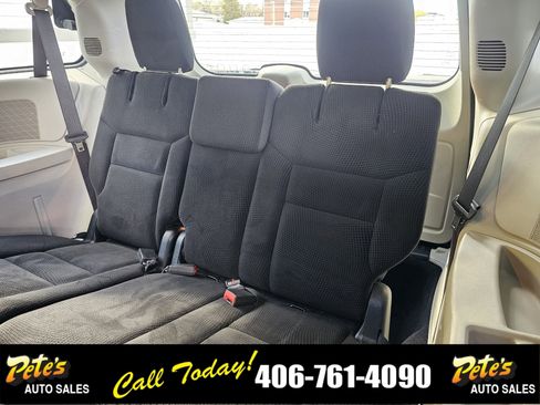 Used 2018 Dodge Grand Caravan SE w/ UConnect Hands-Free Group image 12