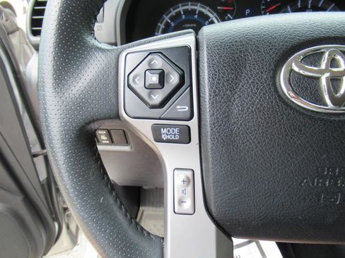 Used 2018 Toyota 4Runner SR5 RWD image 23