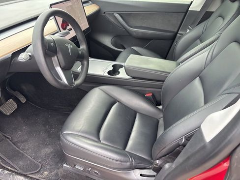 Used 2022 Tesla Model Y Long Range AWD/4WD image 5