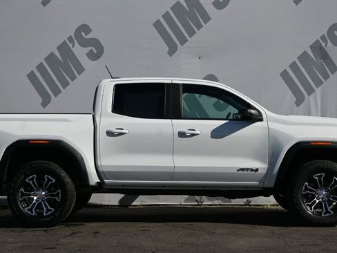 Used 2024 GMC Canyon AT4 w/ AT4 Premium Package image 4