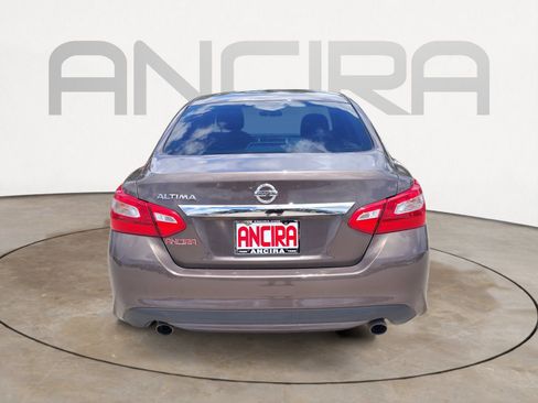 Used 2016 Nissan Altima 2.5 S w/ Interior Lighting Package FWD image 12