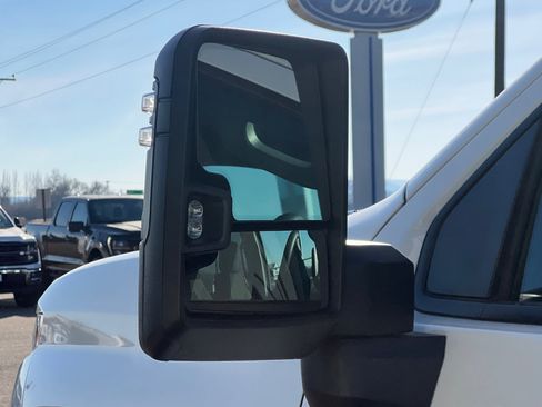 Used 2024 Chevrolet Silverado 2500 Custom w/ Custom Value Package image 27